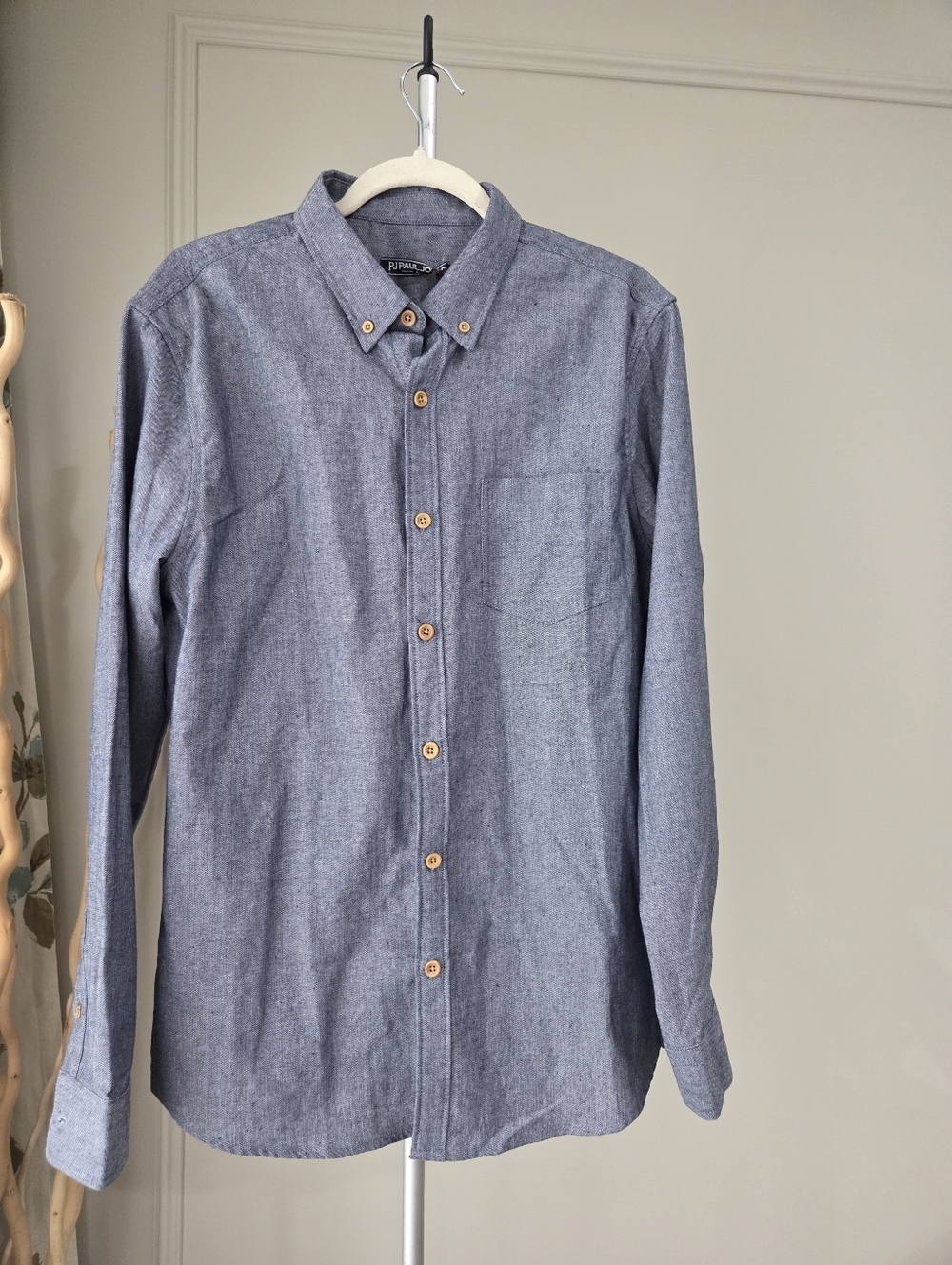 NWT PJ Paul Jones Men's Button-Down Chambray Shirt in Blue Sz.L